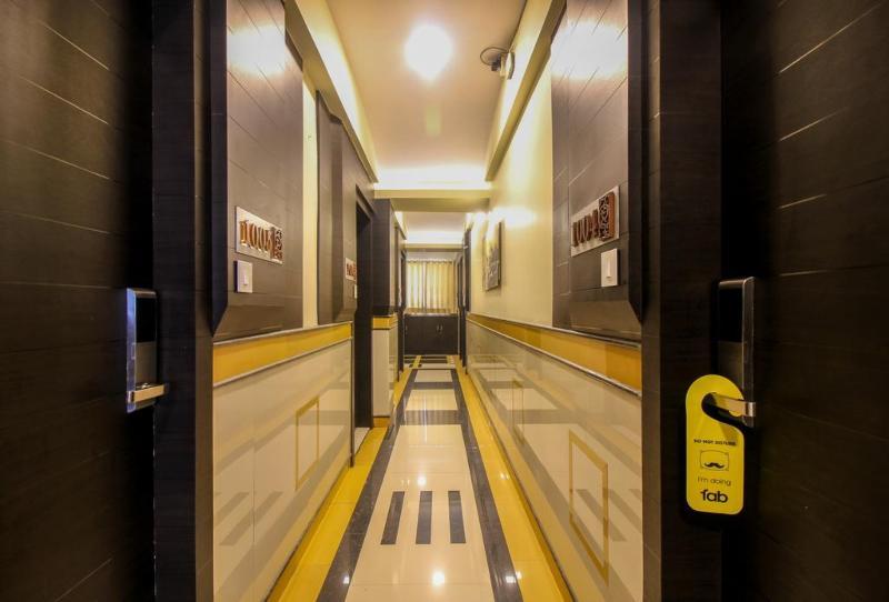 Fabexpress Time Square Hotell Thane Eksteriør bilde
