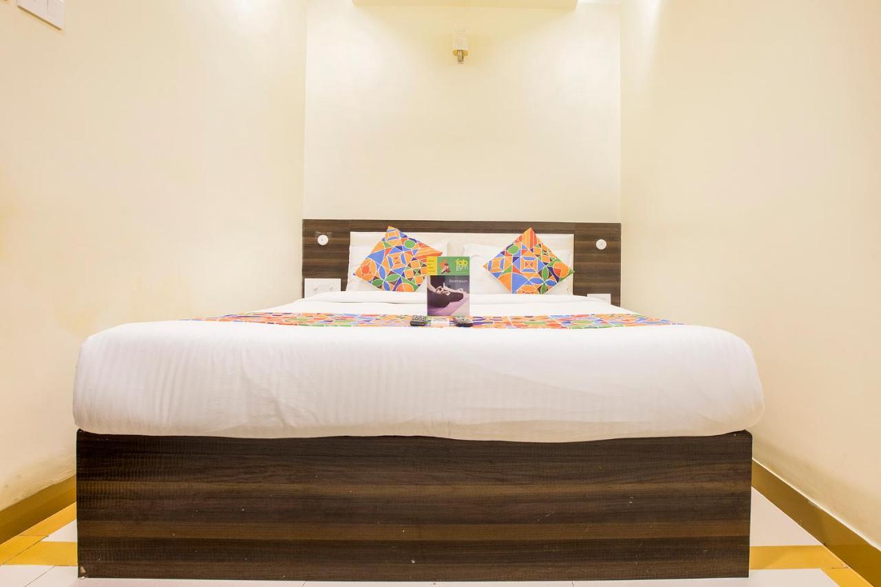 Fabexpress Time Square Hotell Thane Eksteriør bilde