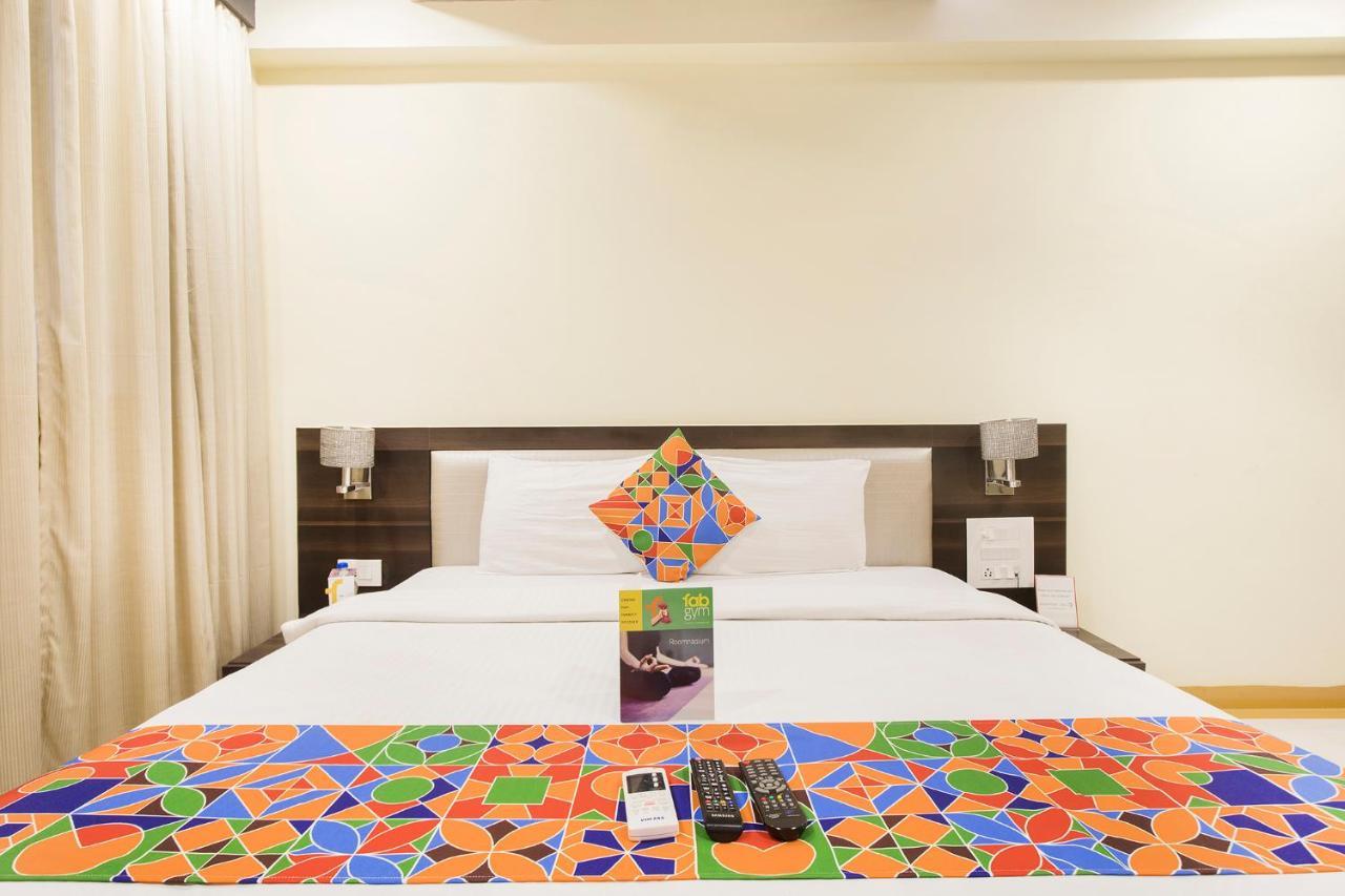 Fabexpress Time Square Hotell Thane Eksteriør bilde