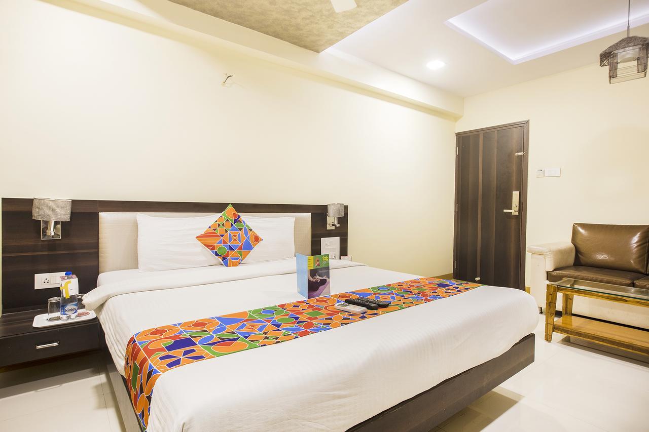 Fabexpress Time Square Hotell Thane Eksteriør bilde