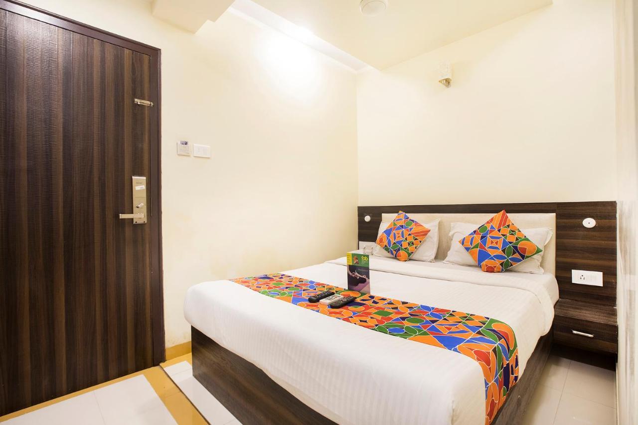 Fabexpress Time Square Hotell Thane Eksteriør bilde