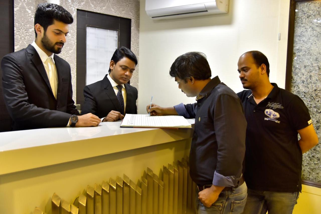 Fabexpress Time Square Hotell Thane Eksteriør bilde
