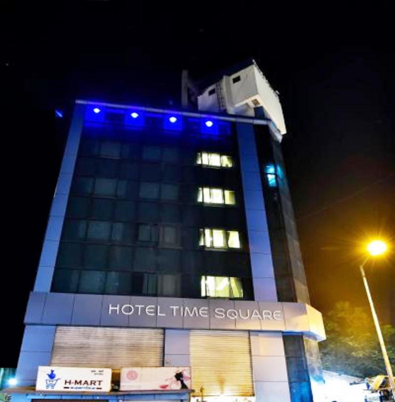 Fabexpress Time Square Hotell Thane Eksteriør bilde