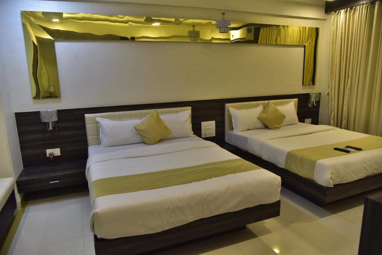Fabexpress Time Square Hotell Thane Eksteriør bilde