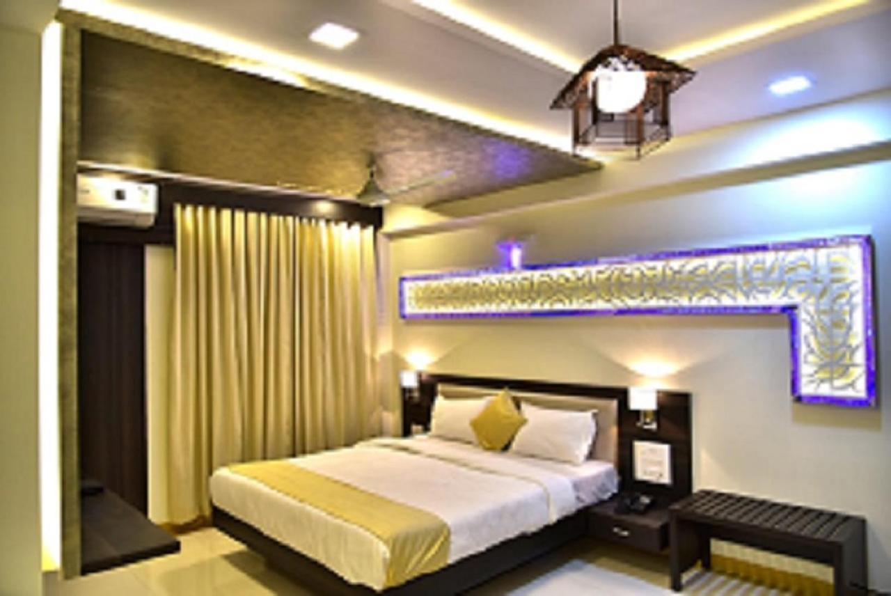 Fabexpress Time Square Hotell Thane Eksteriør bilde