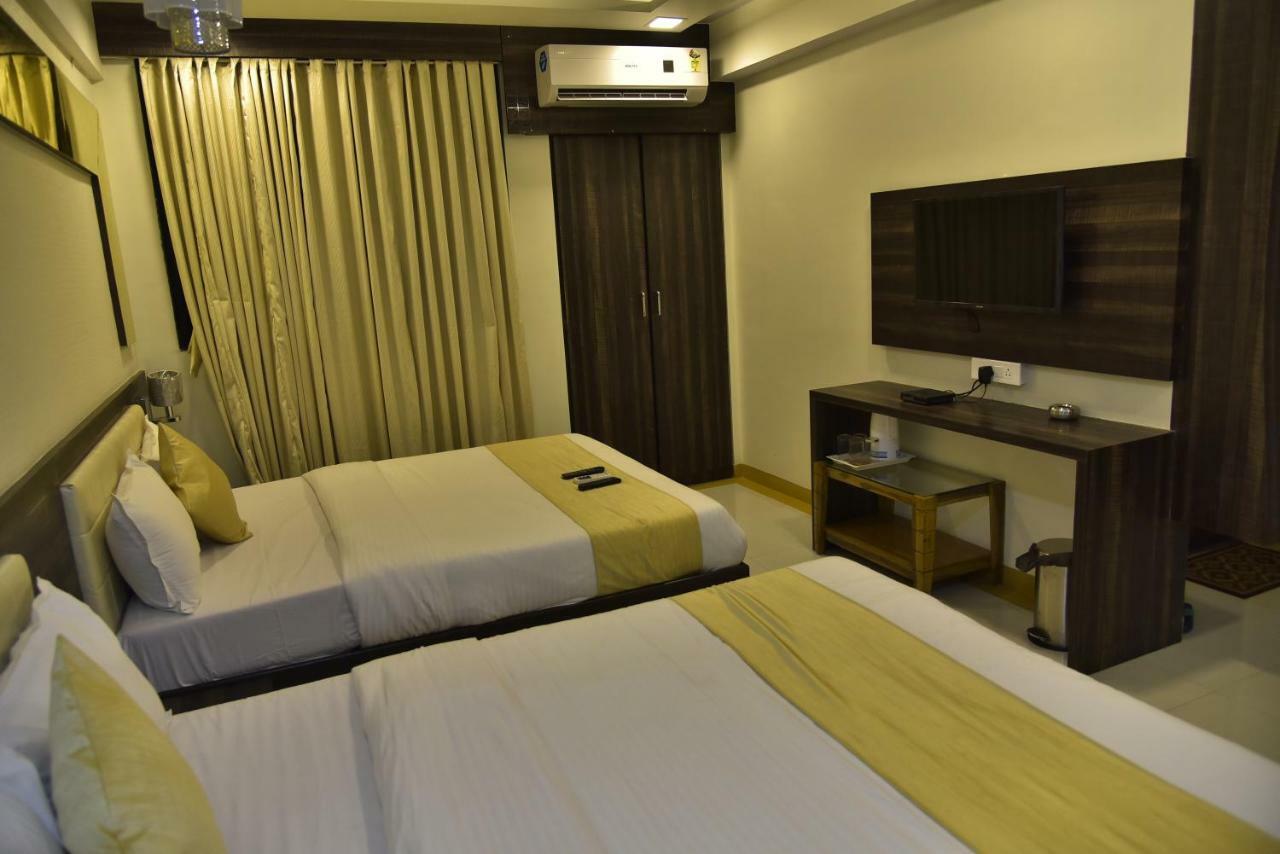 Fabexpress Time Square Hotell Thane Eksteriør bilde