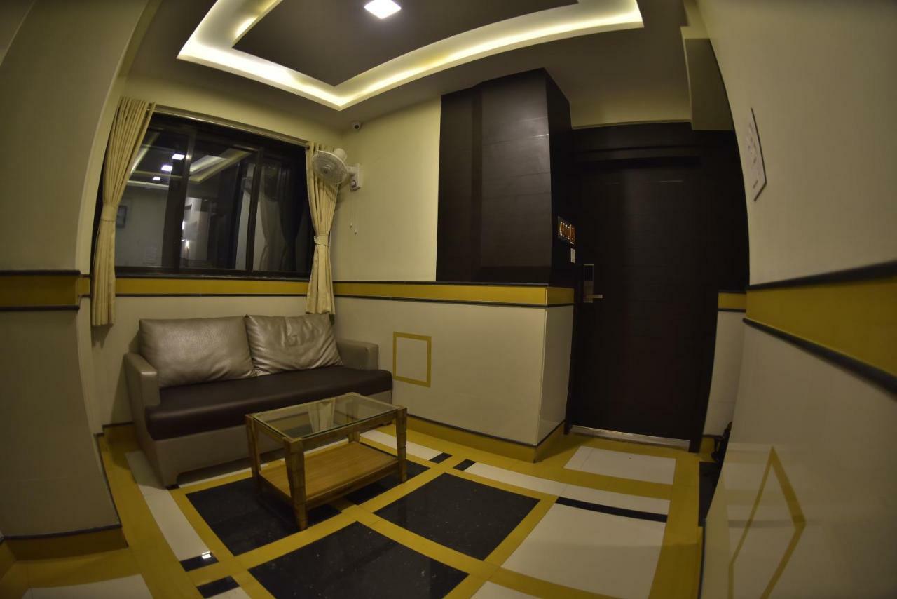 Fabexpress Time Square Hotell Thane Eksteriør bilde